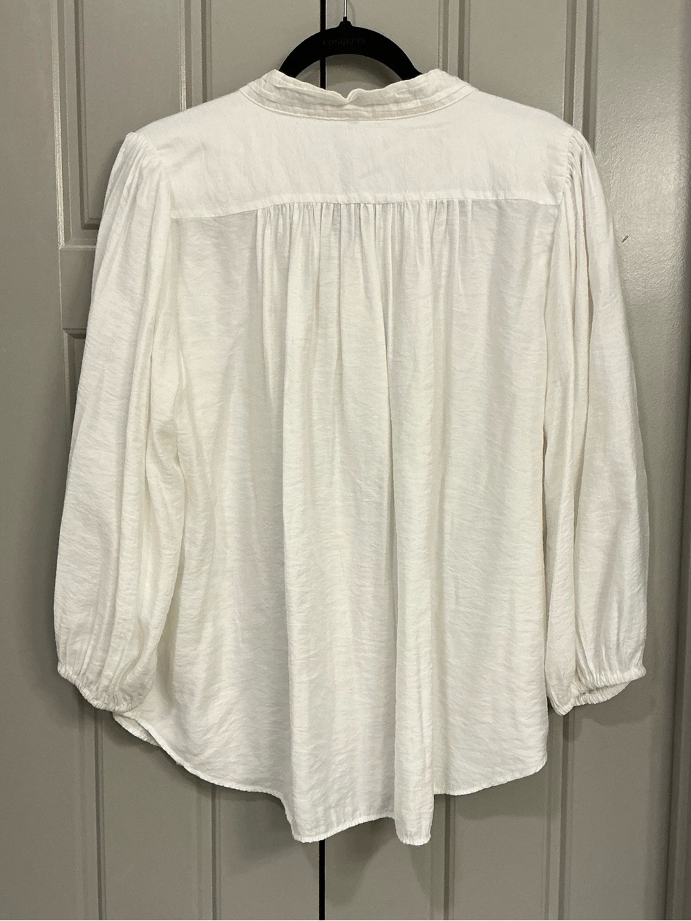 Ann Taylor White Collarless Button-Up Blouse Size Medium Linen Look Like New - Picture 3 of 5